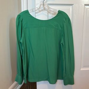 women’s green top